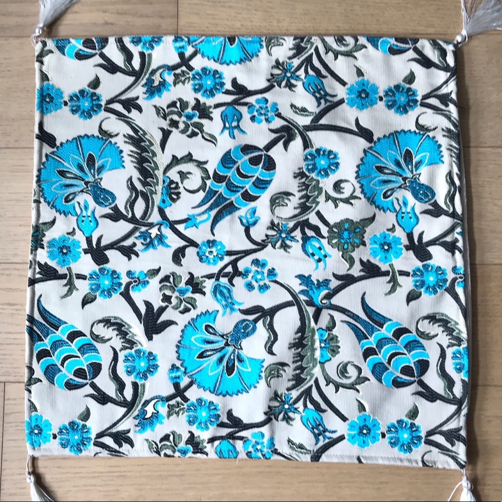 Luxurious 100% Silk Aqua Turkish Pillow Case – Elegant Home